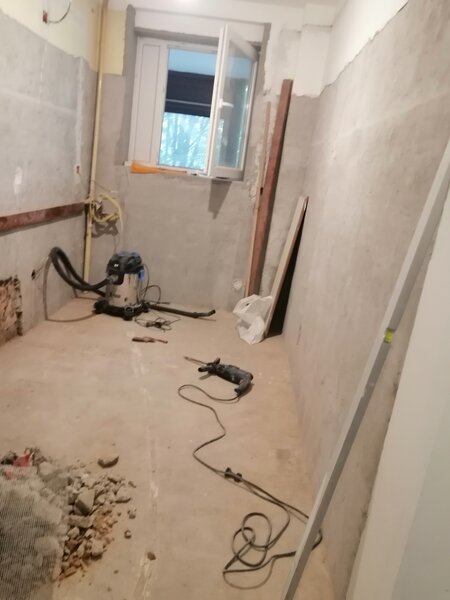 Brancoveanu, Budimex, la 2 statii de M2 Brancoveanu.