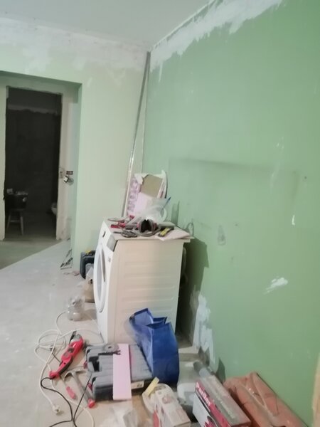 Brancoveanu, Budimex, la 2 statii de M2 Brancoveanu.