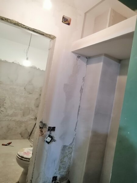 Brancoveanu, Budimex, la 2 statii de M2 Brancoveanu.