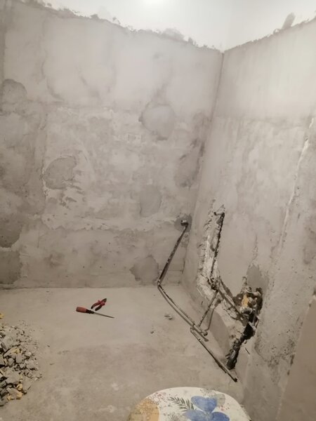 Brancoveanu, Budimex, la 2 statii de M2 Brancoveanu.