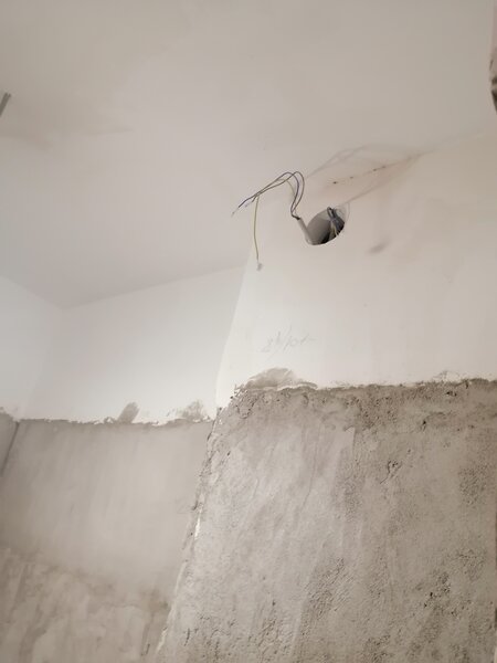 Brancoveanu, Budimex, la 2 statii de M2 Brancoveanu.
